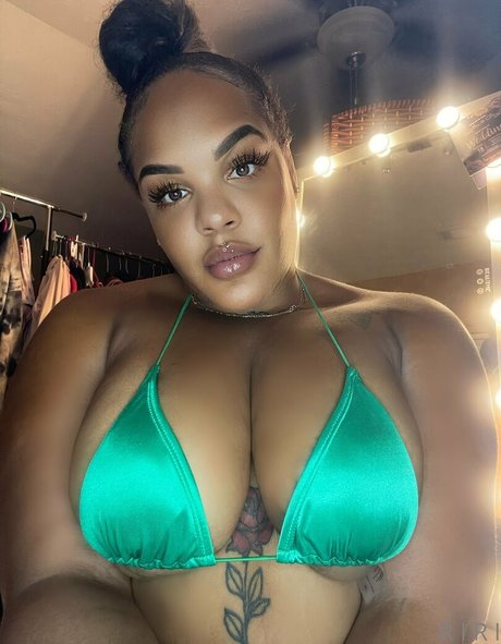 weloveriri sexy model archive