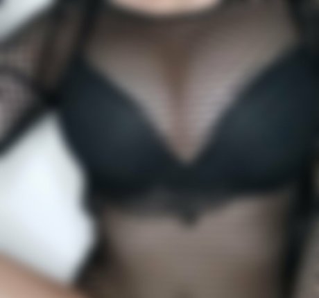 esmeraldamentee star adult archive