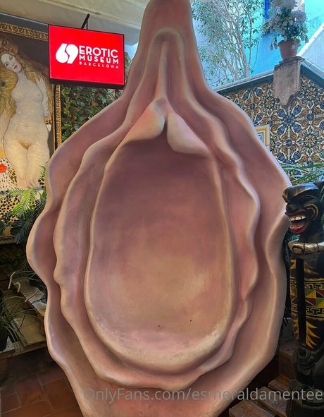 esmeraldamentee nice model img