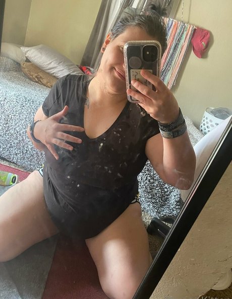 qweensensei model nude pics