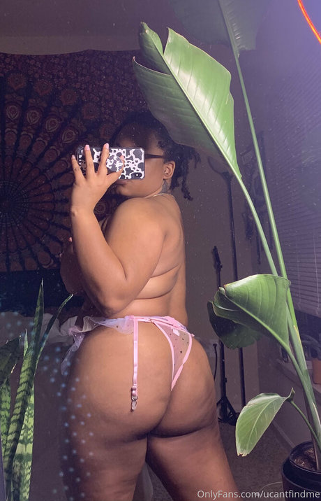 leavenowplz nude model gallery