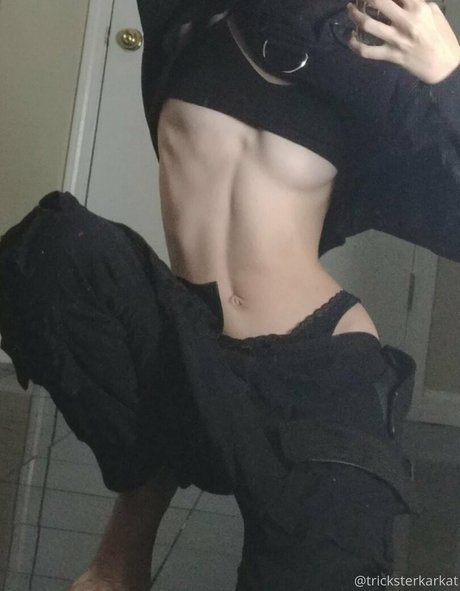 Tricksterkarkat nudes star image