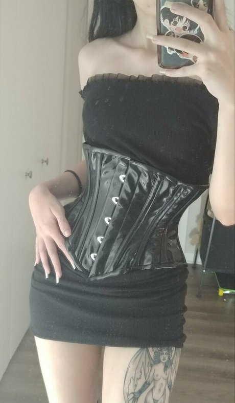 Tricksterkarkat model xxx picture