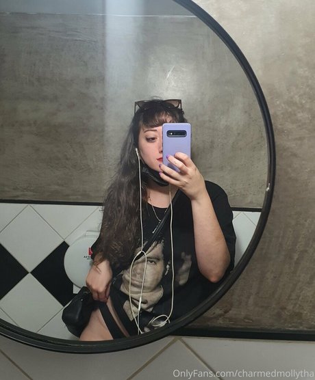 charmedmollytha model exclusive photo