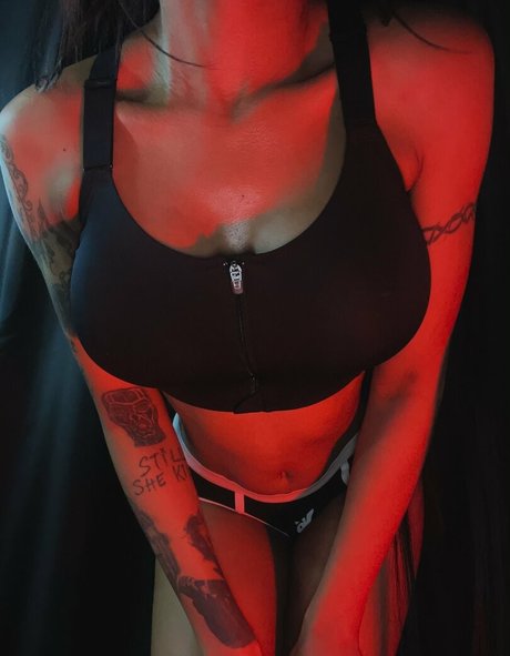 yungsadistic pornstar nudes images