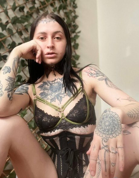 floworb model nudes picture