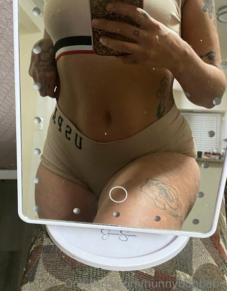 hunnybunbabe nude actress pic