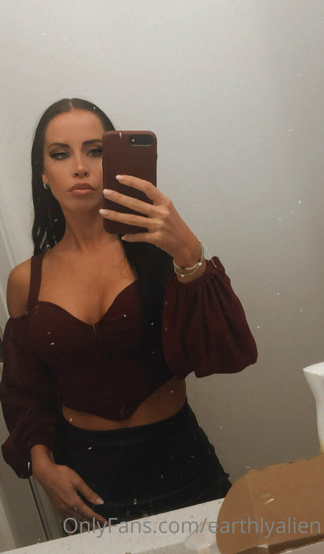 earthlyalien model hd photos