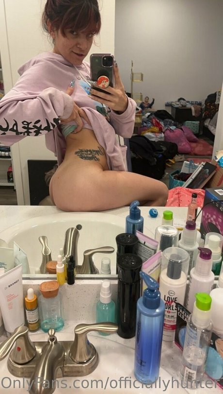 officiallyhunter101 naked pornstar pic