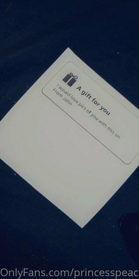 princesspeachrings pretty actress photo