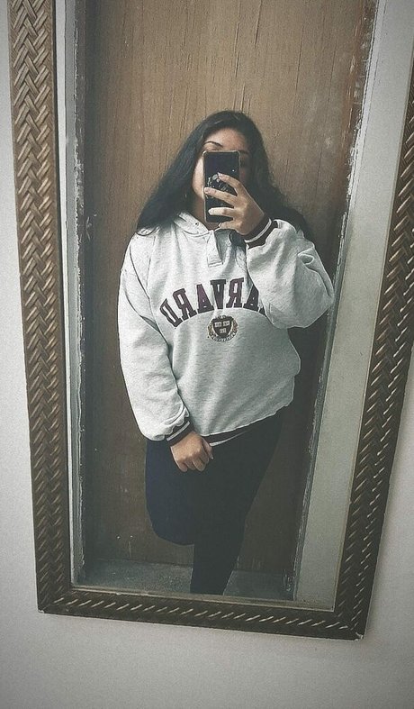 Shay Bongiovi art model images