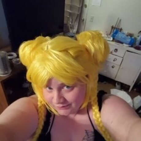 Frisky Momo model erotic photos