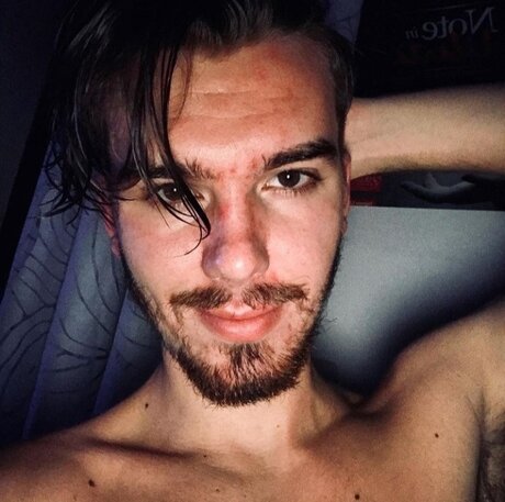 MikCj xxx pornstar picture