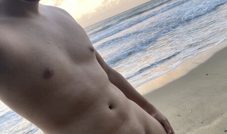 aovp2997 model nude picture