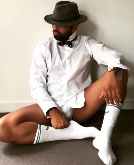 ZaddyTyrone erotic model picture