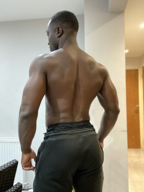 Davonte model pornographic photos