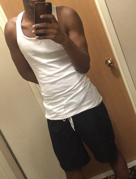 DarkoM01 nude pornstar image