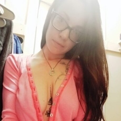 Mountain Rain model naked image