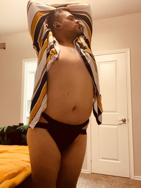 Queenrimjob model nude img