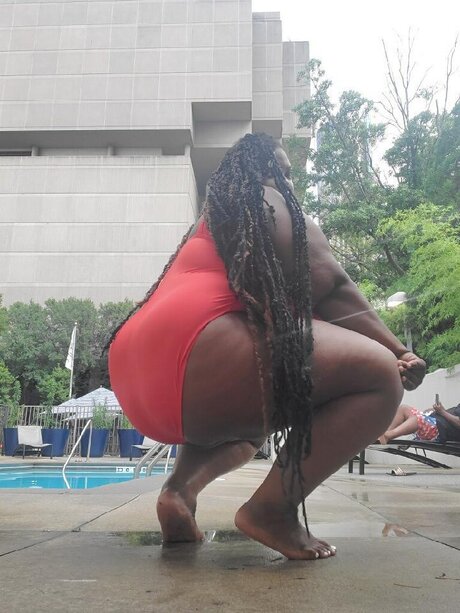 Golden Honey pretty model images