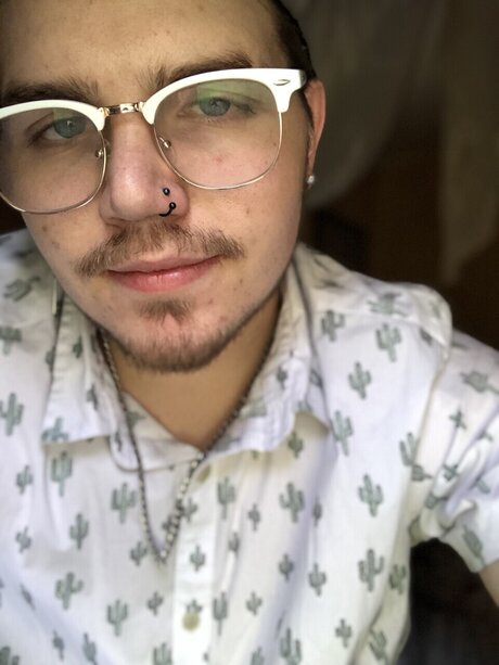 Benjamin Herzinger pretty model images