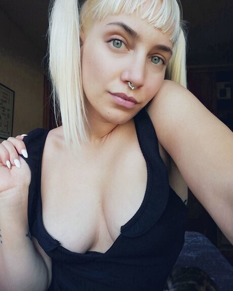 Cl udia sexy pornstar img