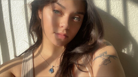 Mirrbaby free model pic