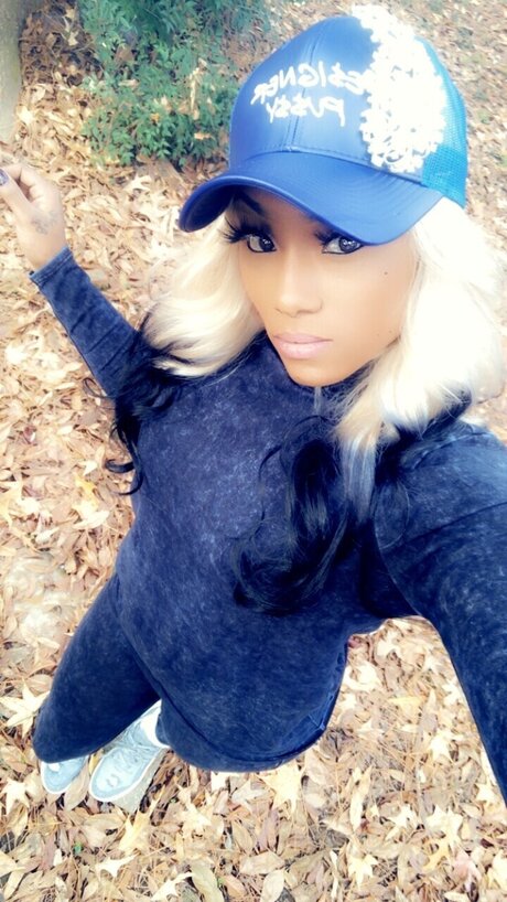 Persu sion beautiful model image