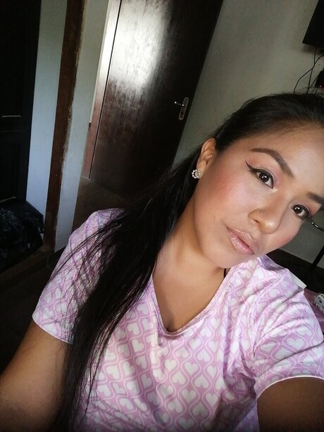 Vale model beautiful photo