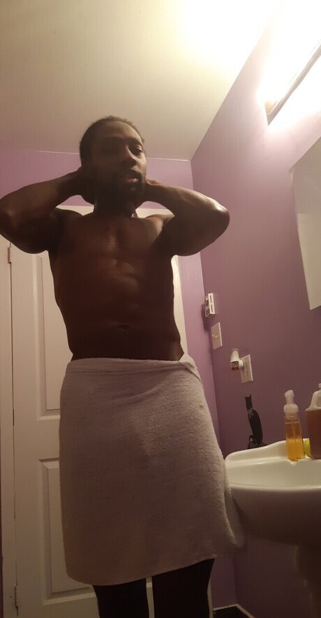 Kingcobra316 porn model image