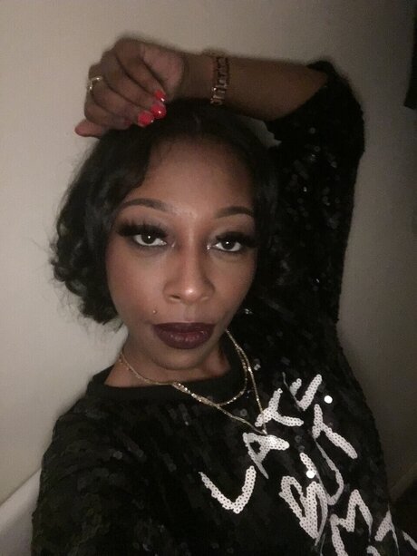 Precious pretty actress images