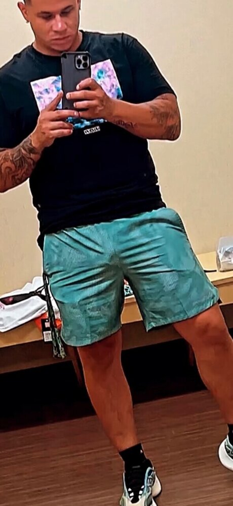 Greeneyedgirth star exclusive pic