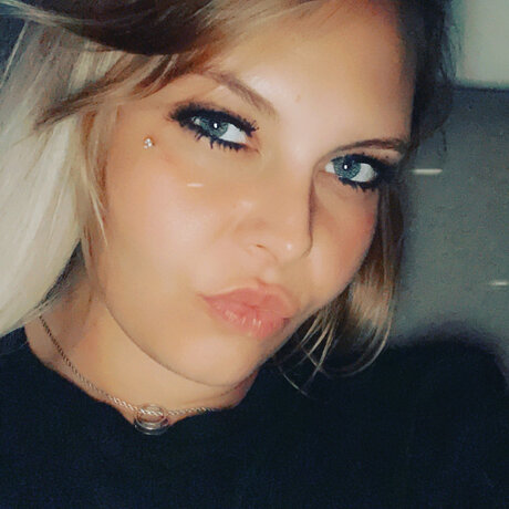 Tayler exclusive star galleries