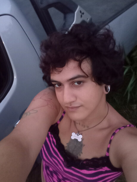 Prof nia perfect actress photo