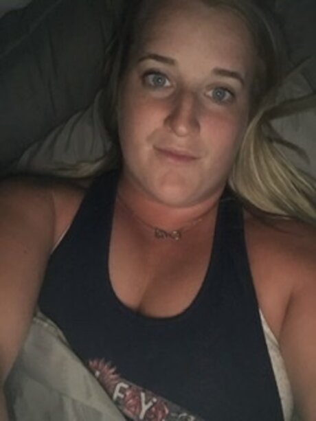 Elysebaby31 porn model picture