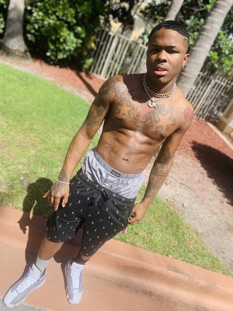 Shunwhaski free pornstar galleries