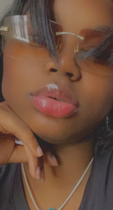 Naomi_ nude pornstar pic