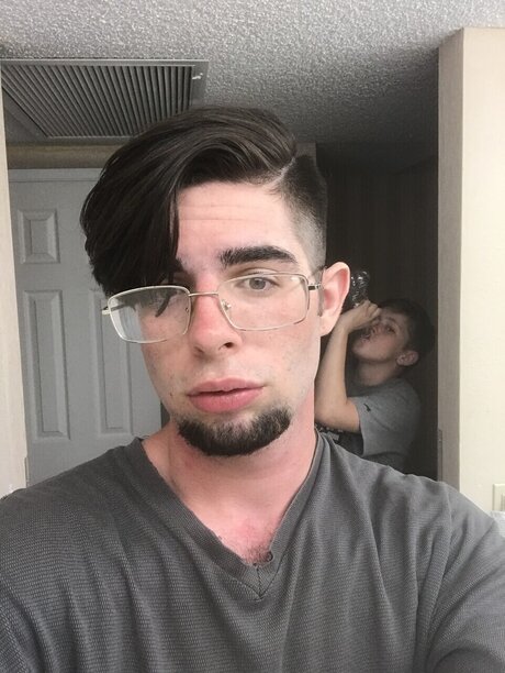 Phoenix Smith xxx actress gallery