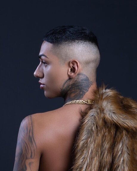 Jacob Dlatoya pretty model galleries