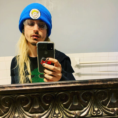 Skydaddy naked star image