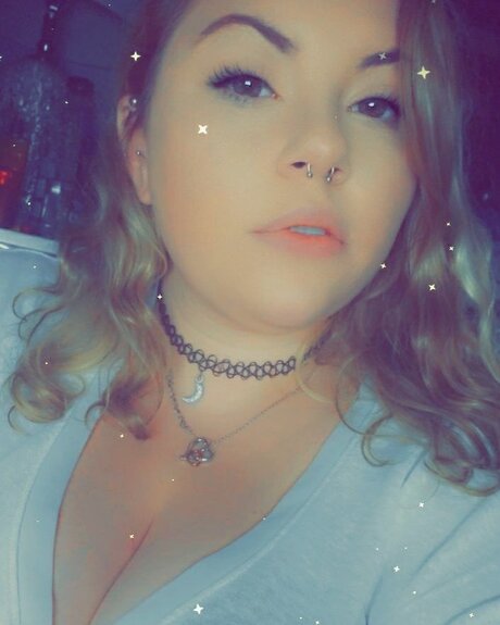 Cloud Queen model sex images