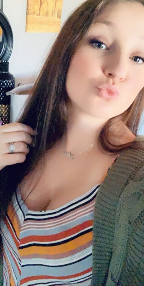 CeCe 1990 star sexy pic