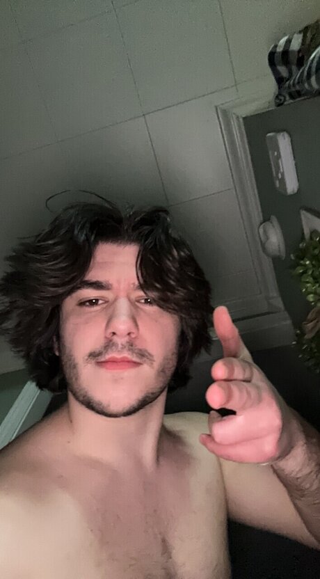 Trevbelike star naked img