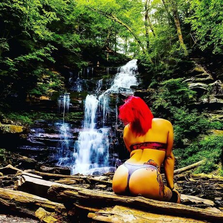 Lysh nude actress picture