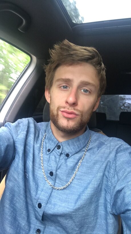 Mountain Mane027 model naked pictures