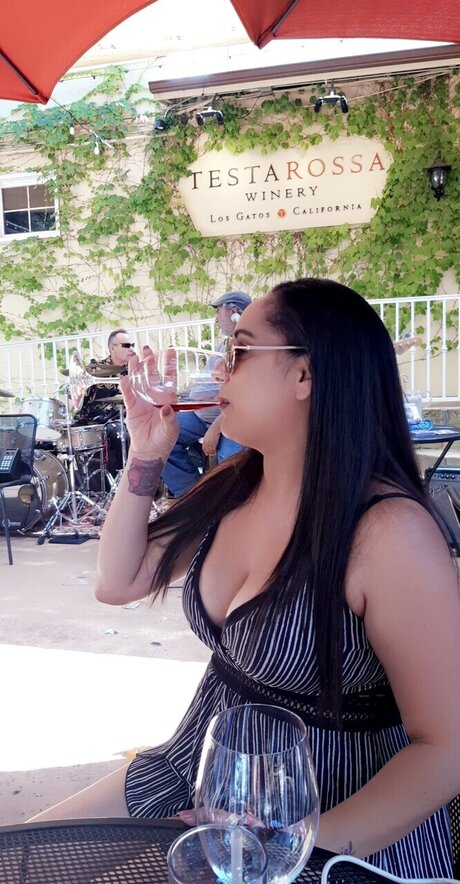 Beautifully Burlesque star naked gallery