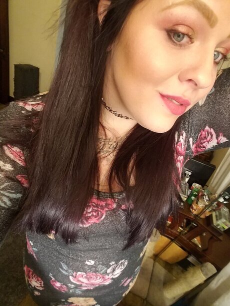 Dolly lynne exclusive actress pic