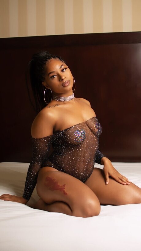 Naechole model nice pic