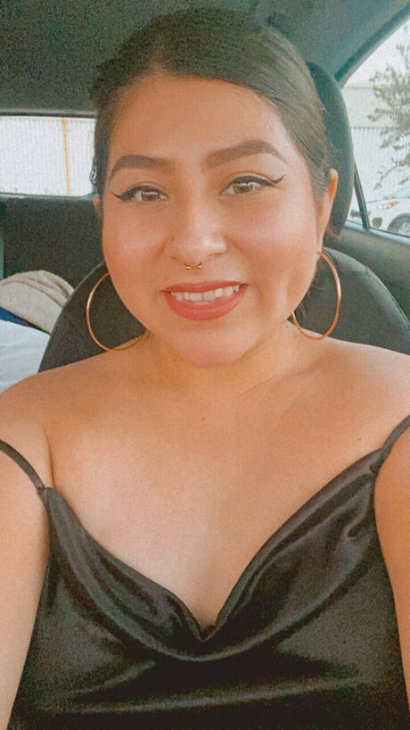 Toenella nude model images