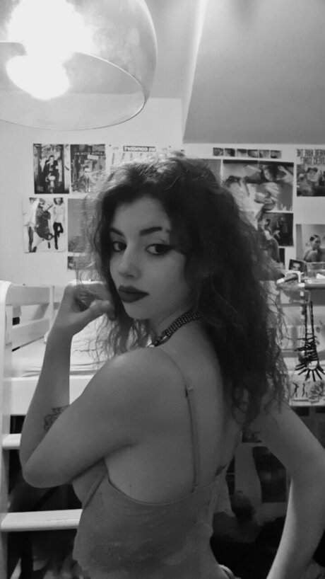 Vamp girl_ star nudes picture